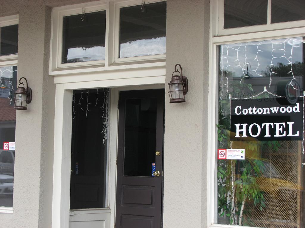 Cottonwood Hotel Bagian luar foto