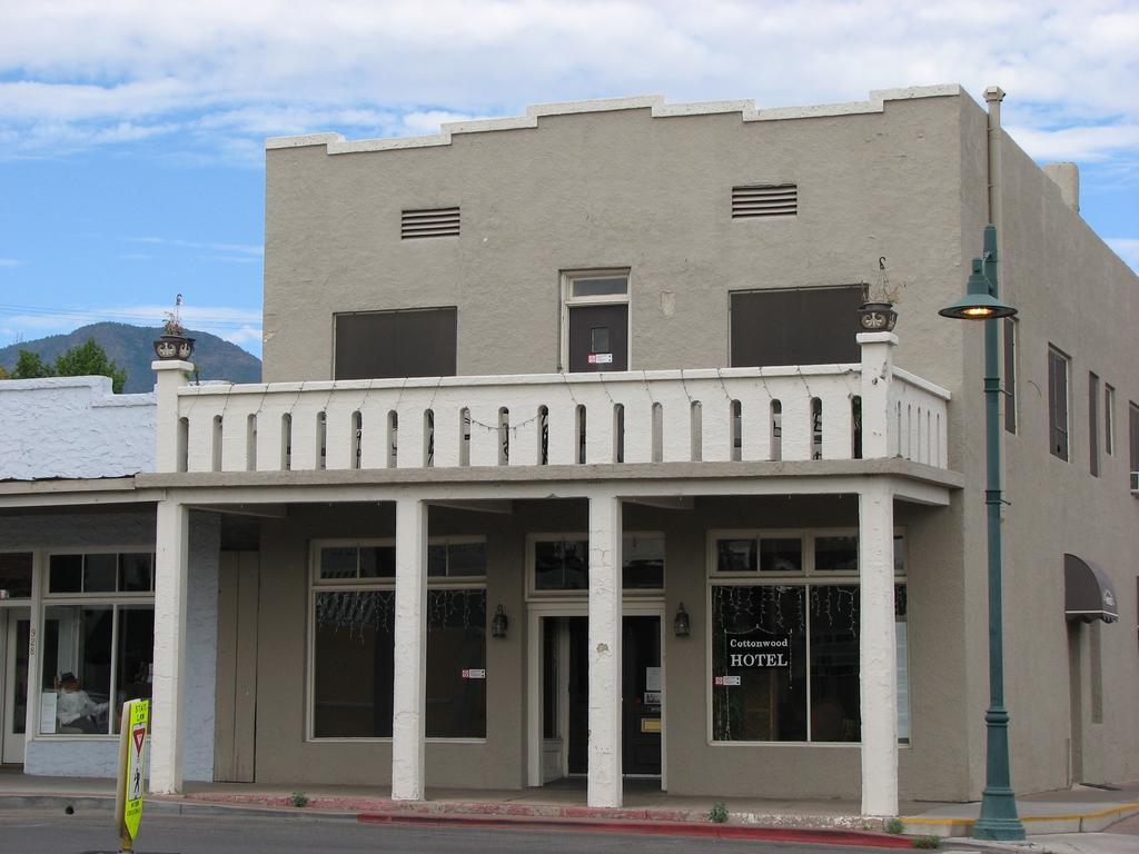 Cottonwood Hotel Bagian luar foto