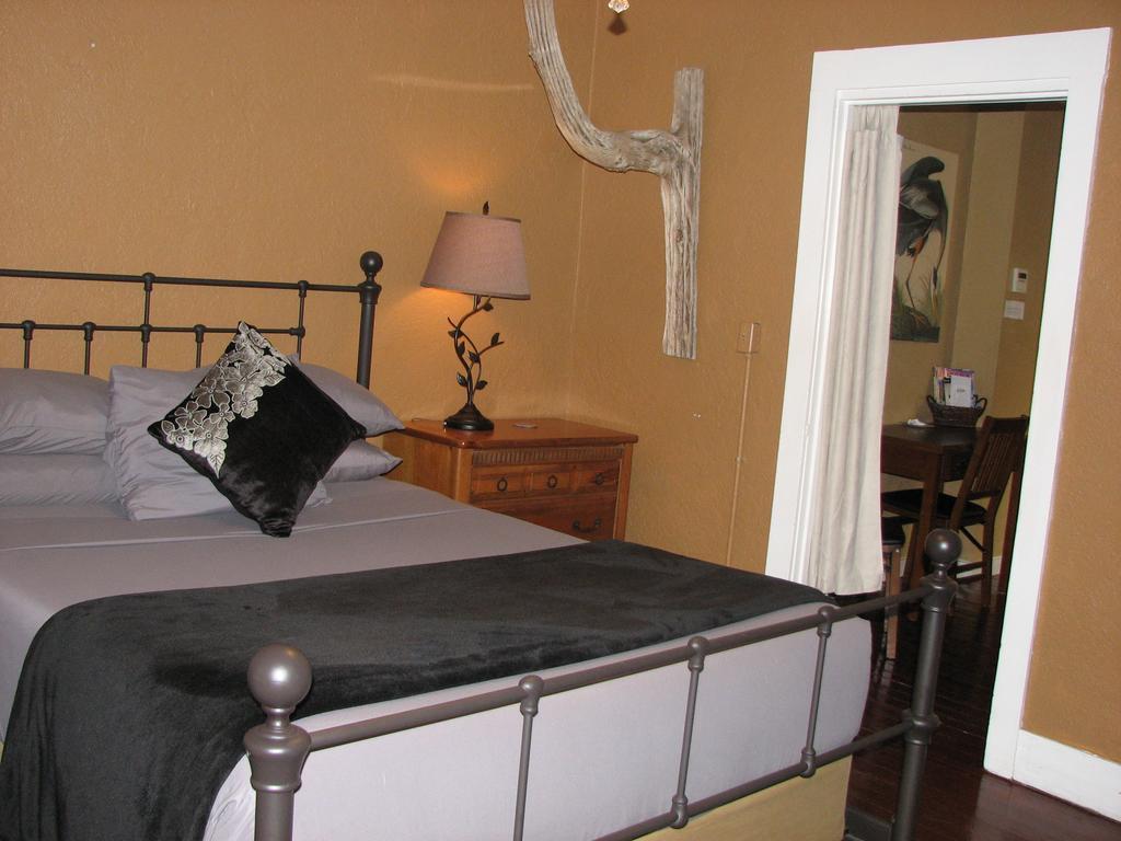 Cottonwood Hotel Bagian luar foto