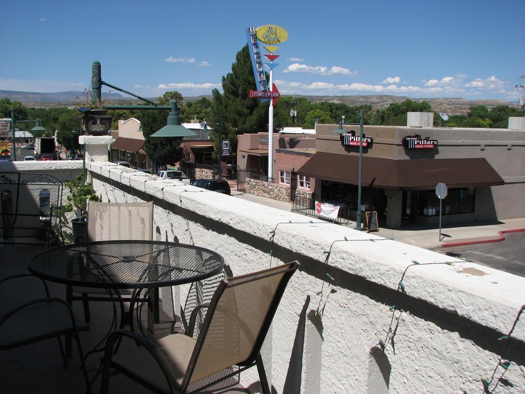 Cottonwood Hotel Bagian luar foto